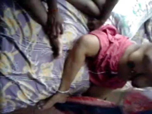 Xxx muqaalada lamaane tamil ah oo qaangaaray oo guursaday dumarka koonfur hindiya oo filim galmo ah