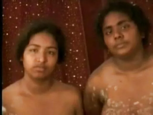 Eedado Hindi ah oo naaso weyn ku leh hooyo 1071.