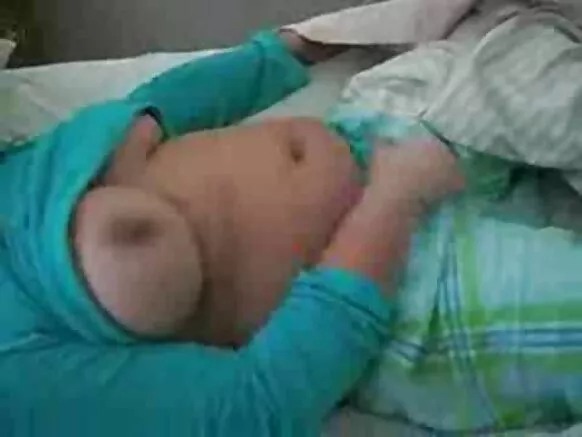 Xxx isbaanishka bust-weyn ee degdega ah ayaa si degdeg ah u bislaaday.