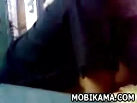 Naag Hindi ah oo wastaada dumarka quruxda badan dabada weyn.