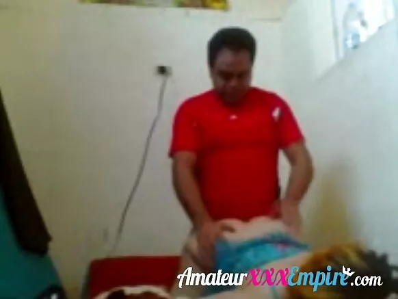 Dameer weyn MILF oo madow ku wasay. Hooyada ayaan musqusha ku galmoodaa nin fool xun.