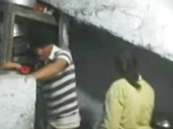 Hindida Waqooyi oo leh Laatiin kulul eeddo bislaaday ayaa hagaajisay kamarada oo way kacday.