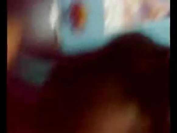 Caanaha hindiga kacsan ee qaan gaadhka ah ee naasaha waaweyn ku jira muuqaal kacsi leh oo galmo yaab leh.