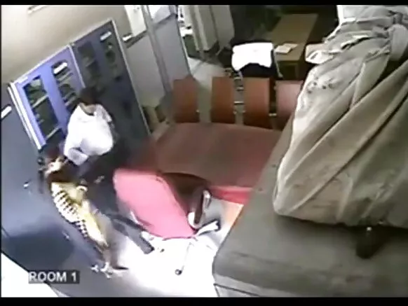 22 macalin oo hooyada iyo wiilkeeda isku galmooda dugsiga, qaybta 2.