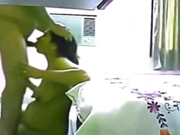 Desi Qarsoon cam habar jaqaya cisigii jaarka ee kaamka hooyada iyo gabadheeda xxx lesbians.
