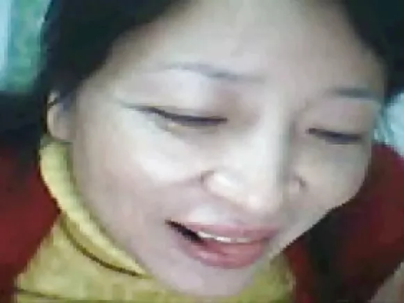 Hayso fiidiyowyada xxx ee khiyaamada ku bislaanaya naasaha Shiinaha ee waaweyn.