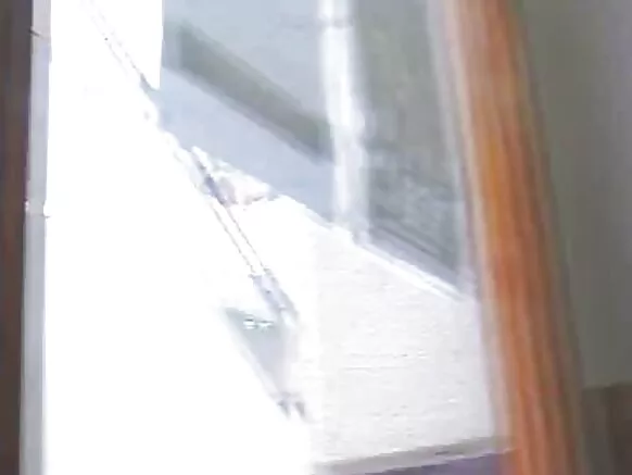 Saarah hooyooyinkeed waxay ku xumeeyaan caruurtooda qaan-gaarka ah.