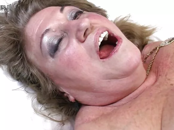 Hot xxx granny videos ayeeyo Mexican ah oo ka xun gabar yar.