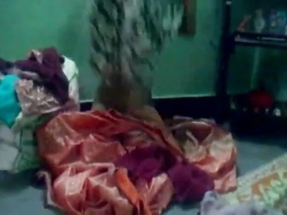Hindiya oo daawatay naag oday ah eeddo qaawan 1084.
